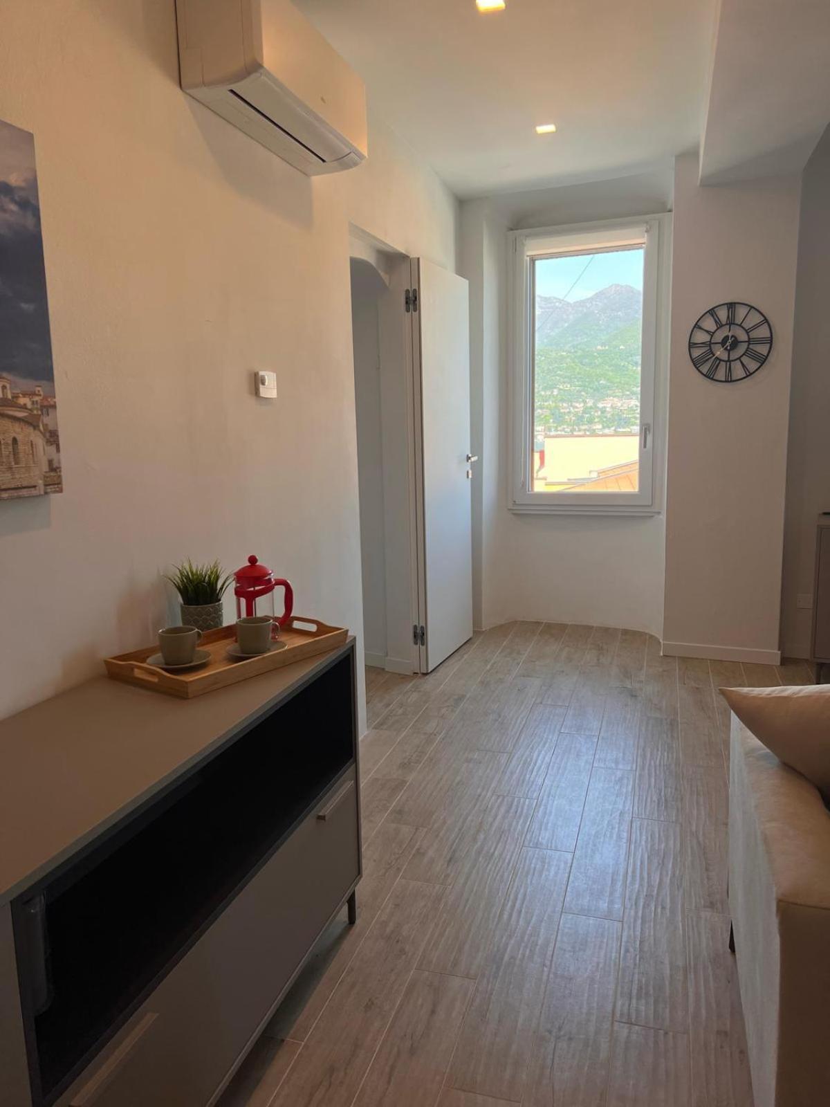 La Finestra Sul Garda Dreaming Holidays San Felice del Benaco Luaran gambar