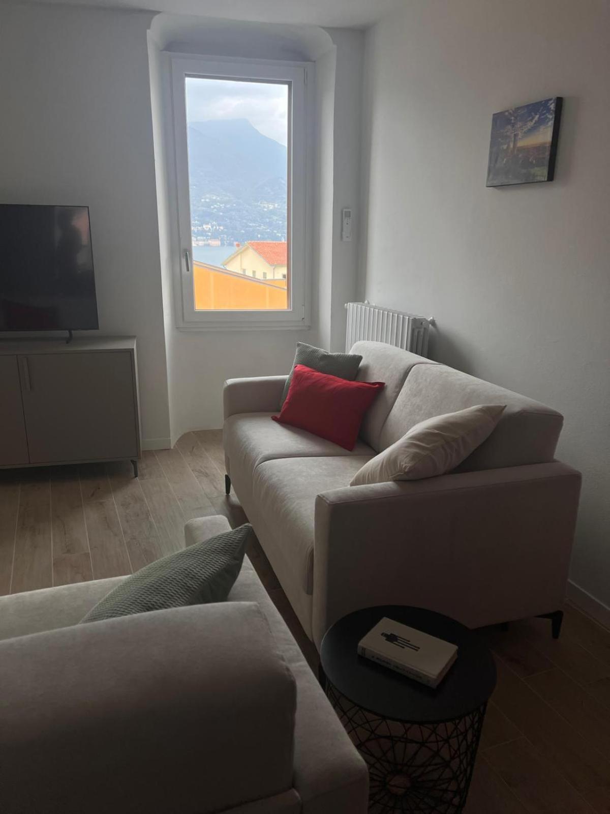 La Finestra Sul Garda Dreaming Holidays San Felice del Benaco Luaran gambar