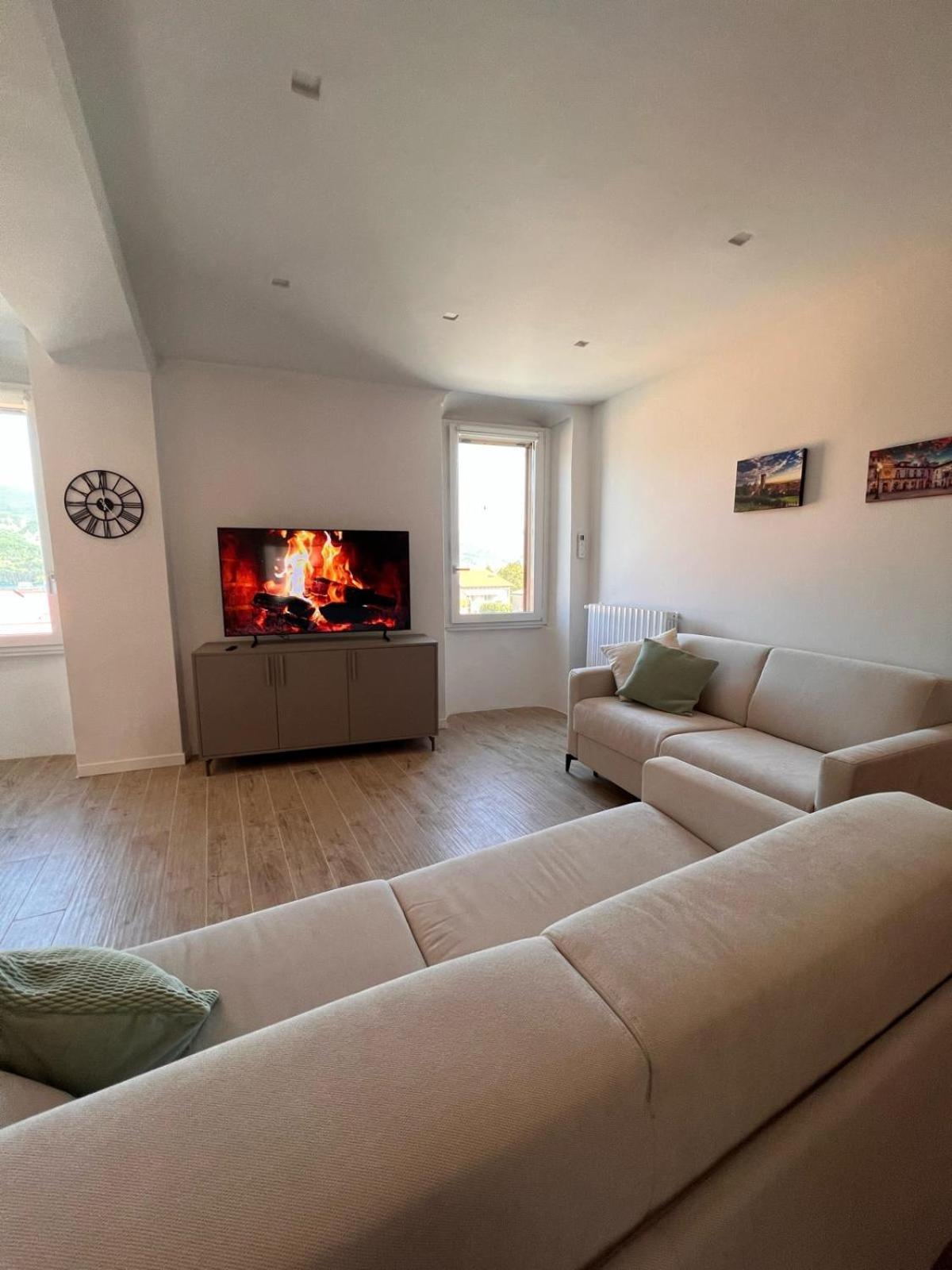 La Finestra Sul Garda Dreaming Holidays San Felice del Benaco Luaran gambar