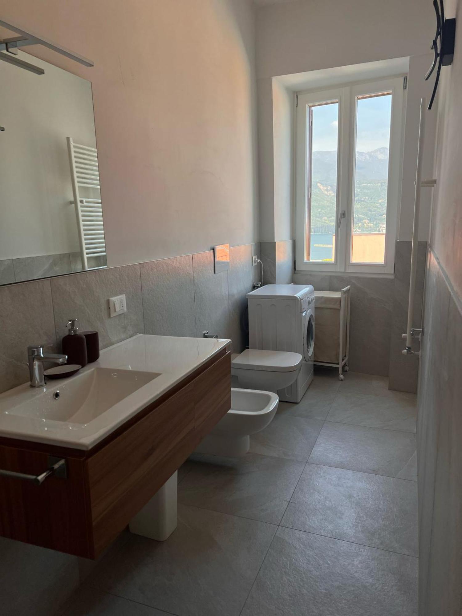 La Finestra Sul Garda Dreaming Holidays San Felice del Benaco Luaran gambar