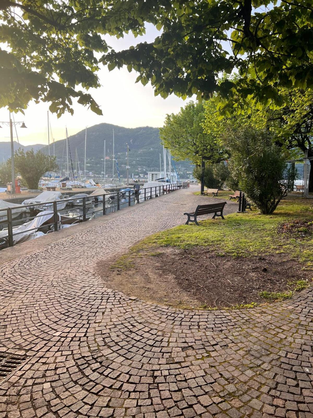 La Finestra Sul Garda Dreaming Holidays San Felice del Benaco Luaran gambar