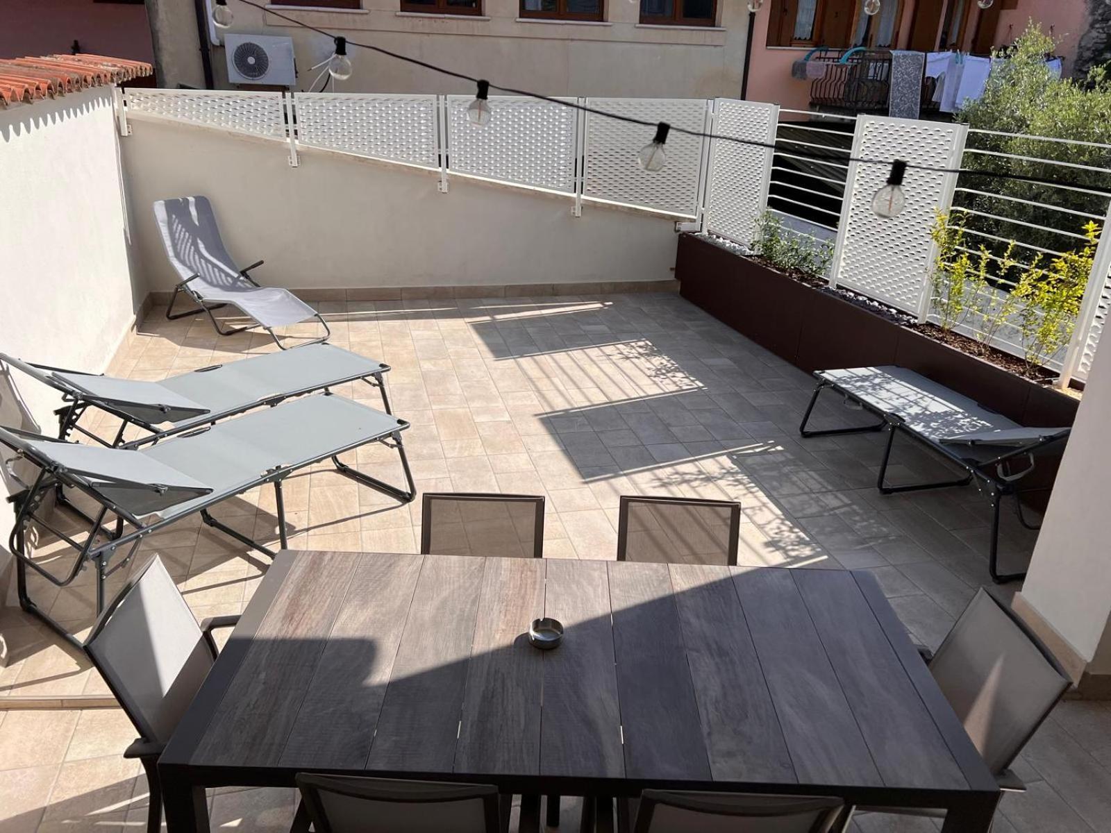 La Finestra Sul Garda Dreaming Holidays San Felice del Benaco Luaran gambar