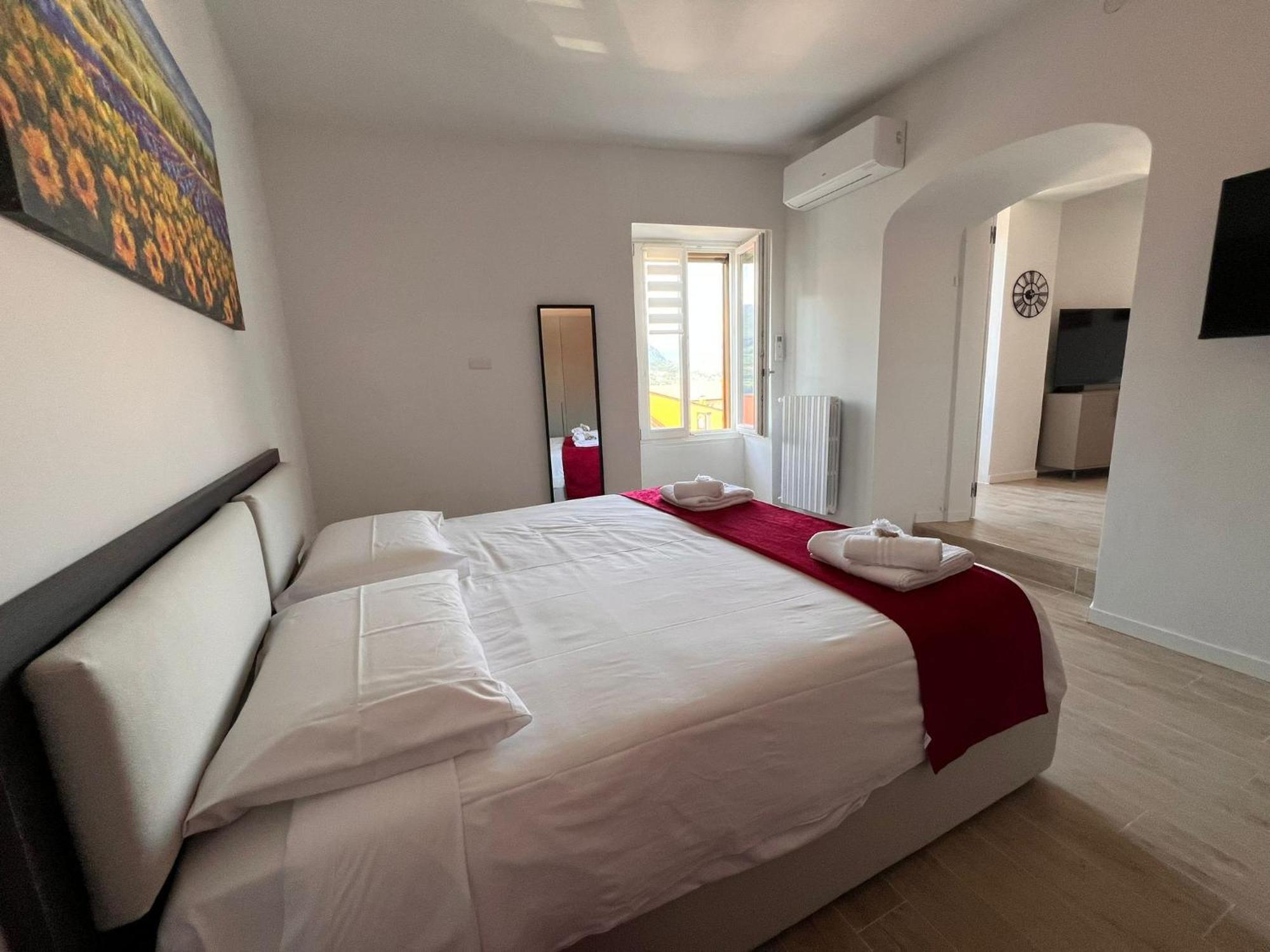 La Finestra Sul Garda Dreaming Holidays San Felice del Benaco Luaran gambar