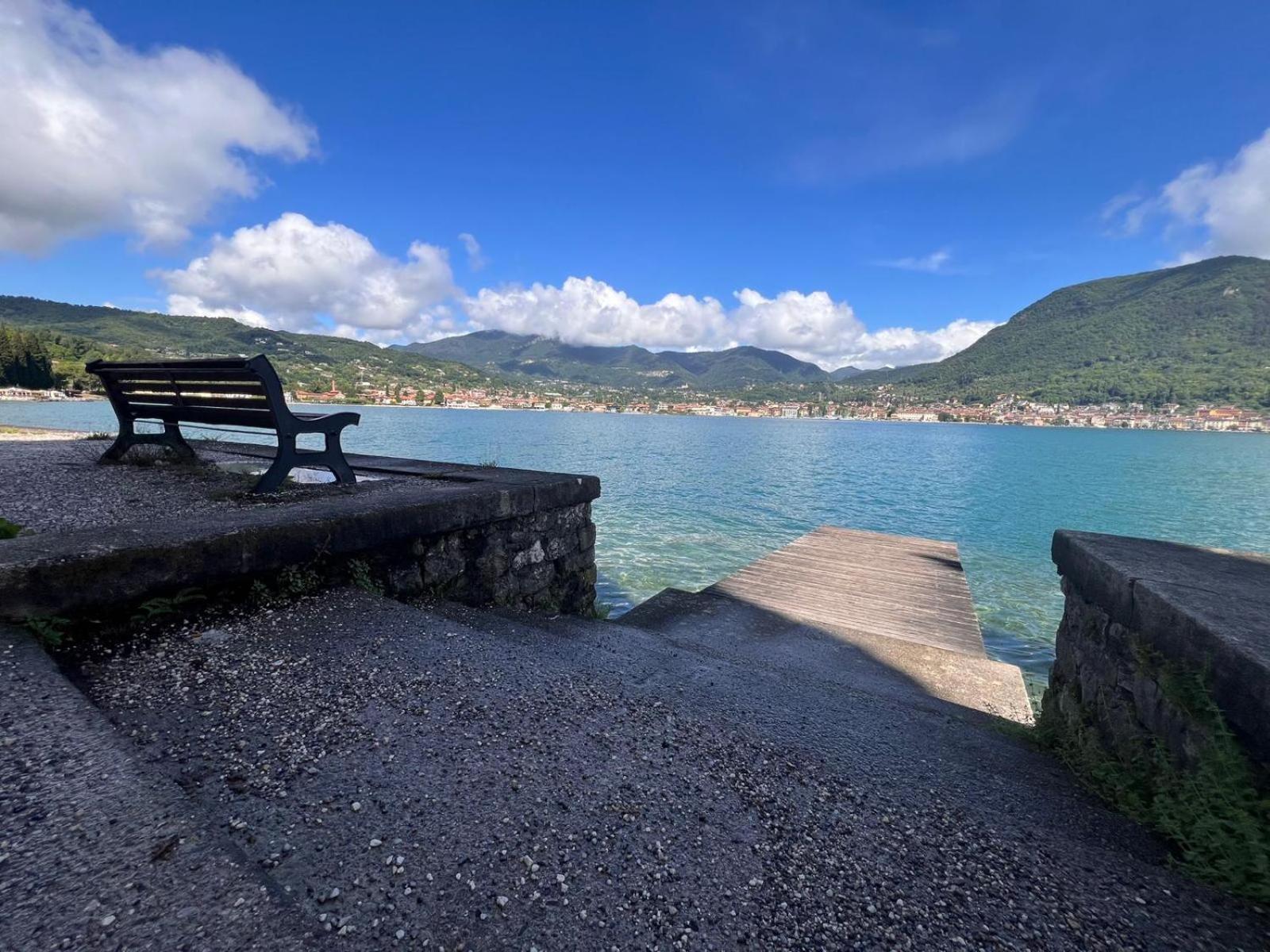 La Finestra Sul Garda Dreaming Holidays San Felice del Benaco Luaran gambar