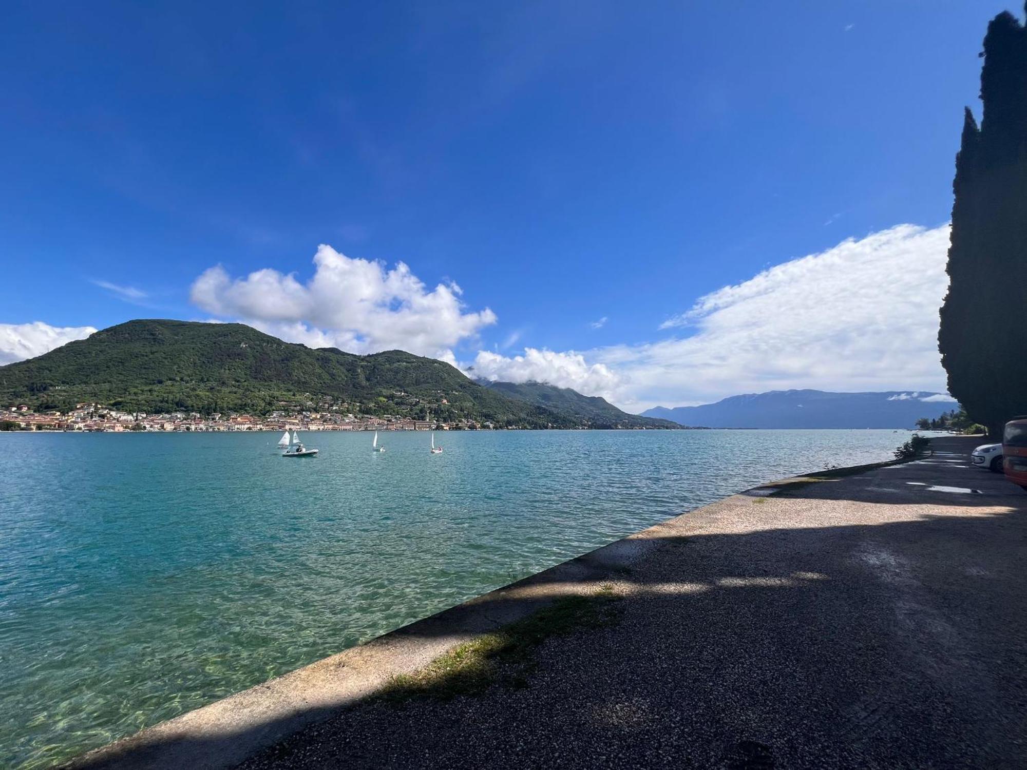 La Finestra Sul Garda Dreaming Holidays San Felice del Benaco Luaran gambar