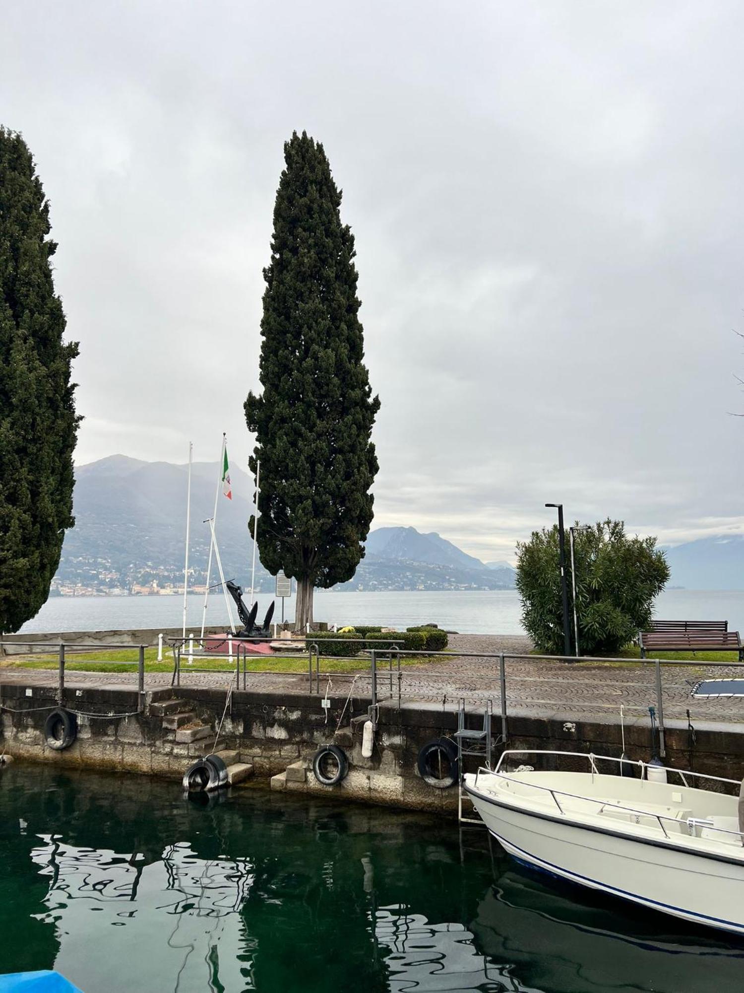 La Finestra Sul Garda Dreaming Holidays San Felice del Benaco Luaran gambar