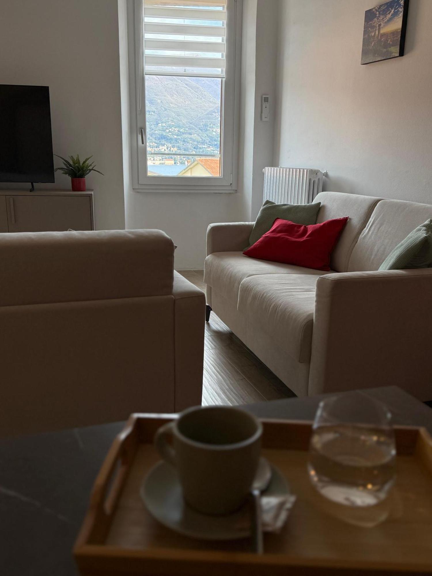 La Finestra Sul Garda Dreaming Holidays San Felice del Benaco Luaran gambar