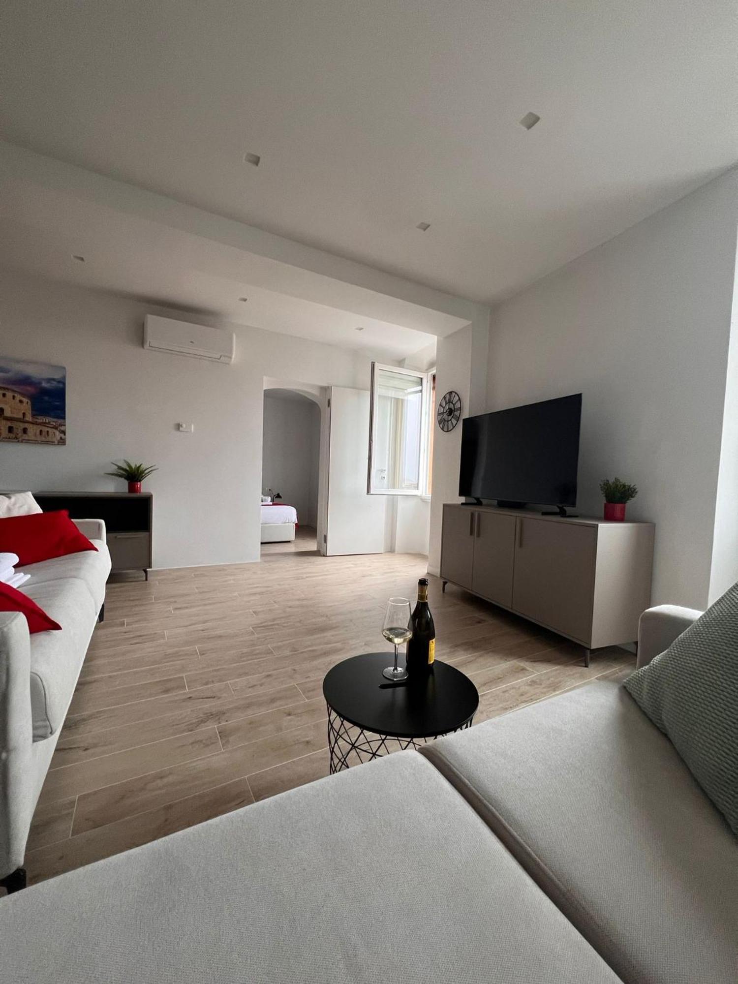 La Finestra Sul Garda Dreaming Holidays San Felice del Benaco Luaran gambar